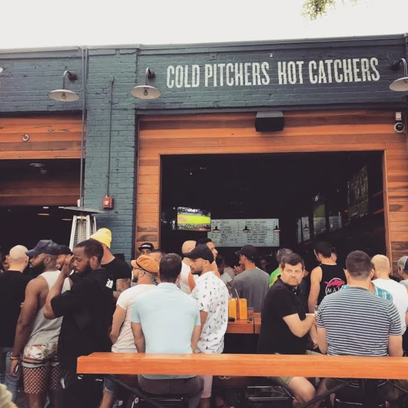 Hi-Tops-West-Hollywood-Bright-patio-daytime-crowd