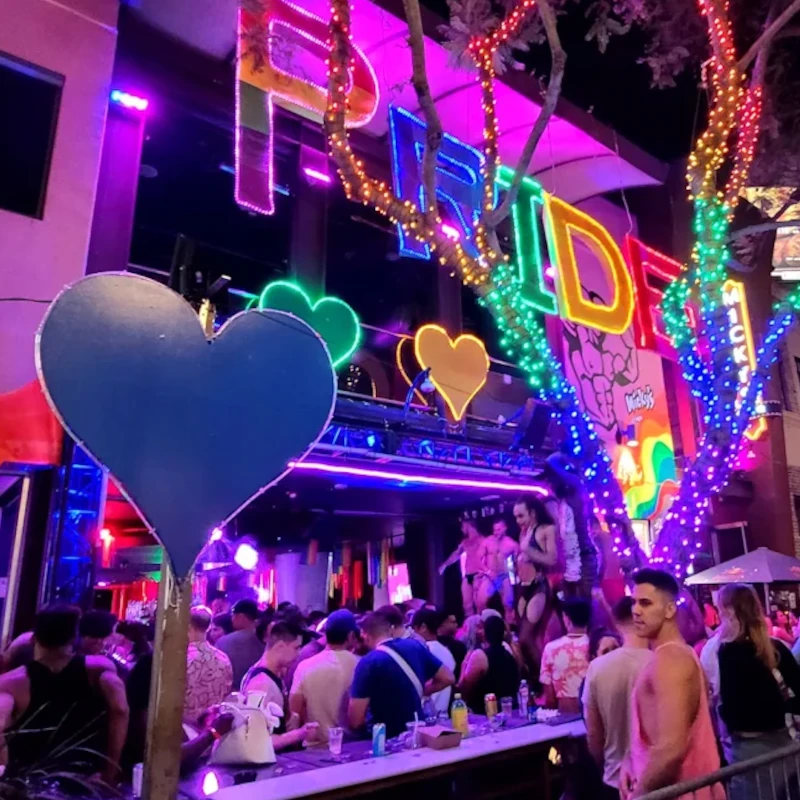 Mickys-West-Hollywood-dance-floor