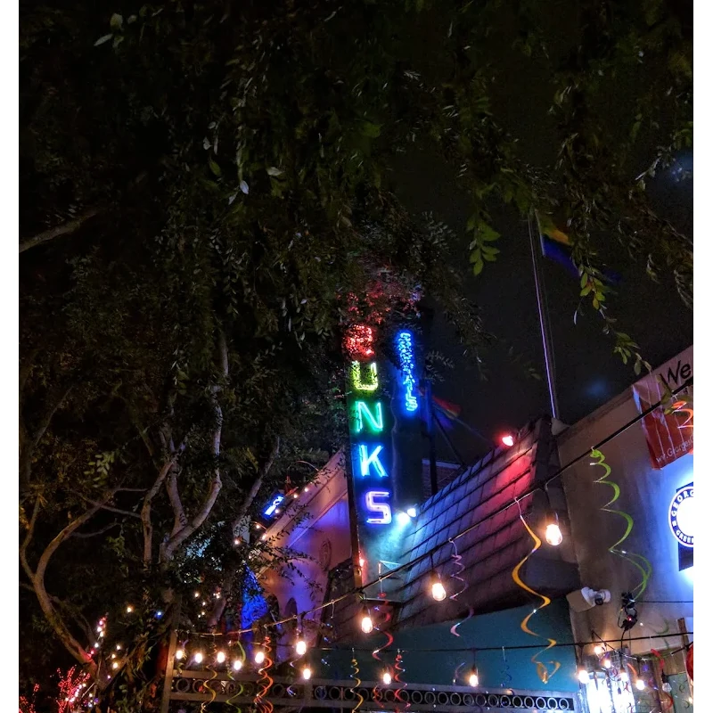trunks-weho-Neon-sign-bar-front